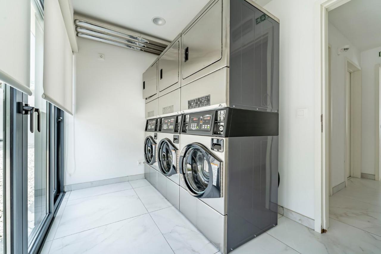 Antas Park Flat With Pool Appartement Porto Buitenkant foto